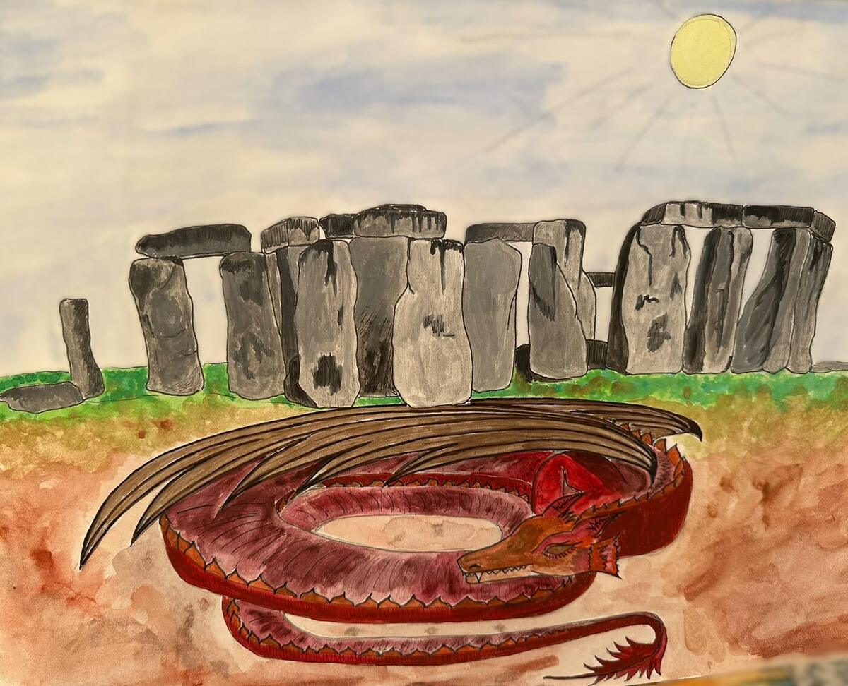 Zusammengerollter Drache vor Stonehenge